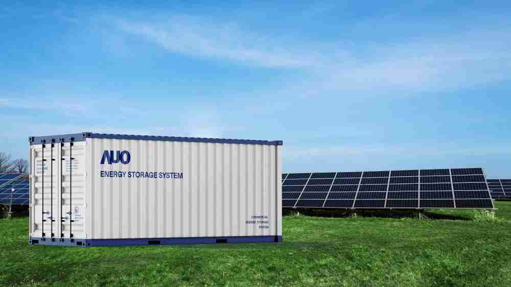 28国际透过AI数据管理，，，，提供不同类型用户进行储能与能源管理，，，达到再生能源管控调度成效