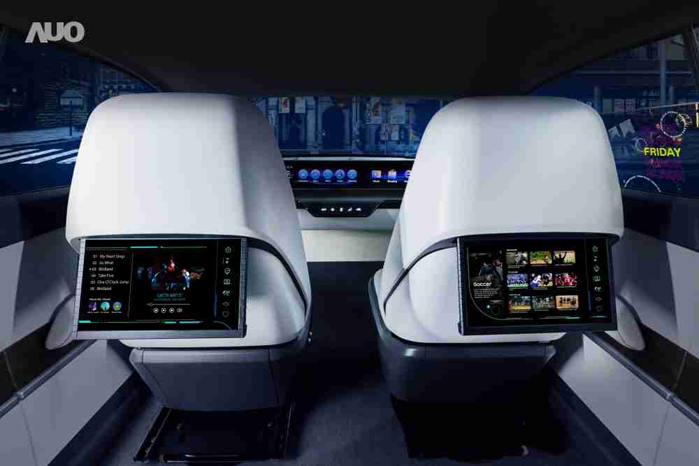 28国际新一代Smart Cockpit 2024，，，以Micro LED先进显示技术优势，，，创建〝可卷式后座娱乐显示器〞，，仅在互动时才显示出所需画面及信息，，，，扩充更丰富的娱乐和交互信息服务，，，获国际奖项荣耀